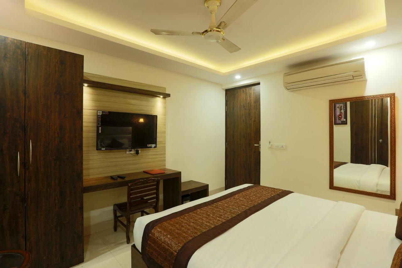 Hotel Classic New Delhi Extérieur photo