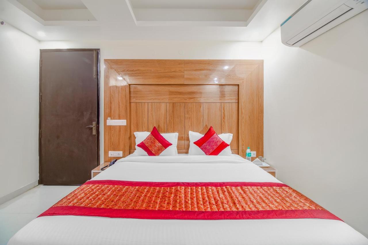 Hotel Classic New Delhi Extérieur photo